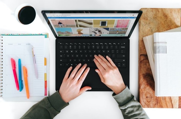Tips Memilih Laptop Terbaik untuk Desain Tips Memilih Laptop Terbaik untuk Desain