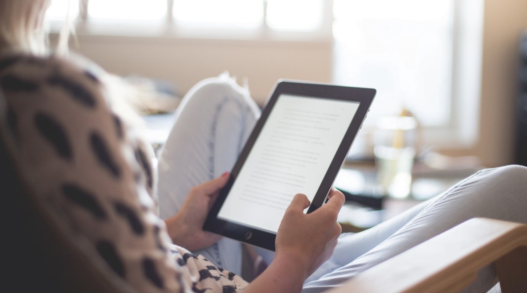 Aplikasi Pembaca eBook Android & Apple Nyaman
